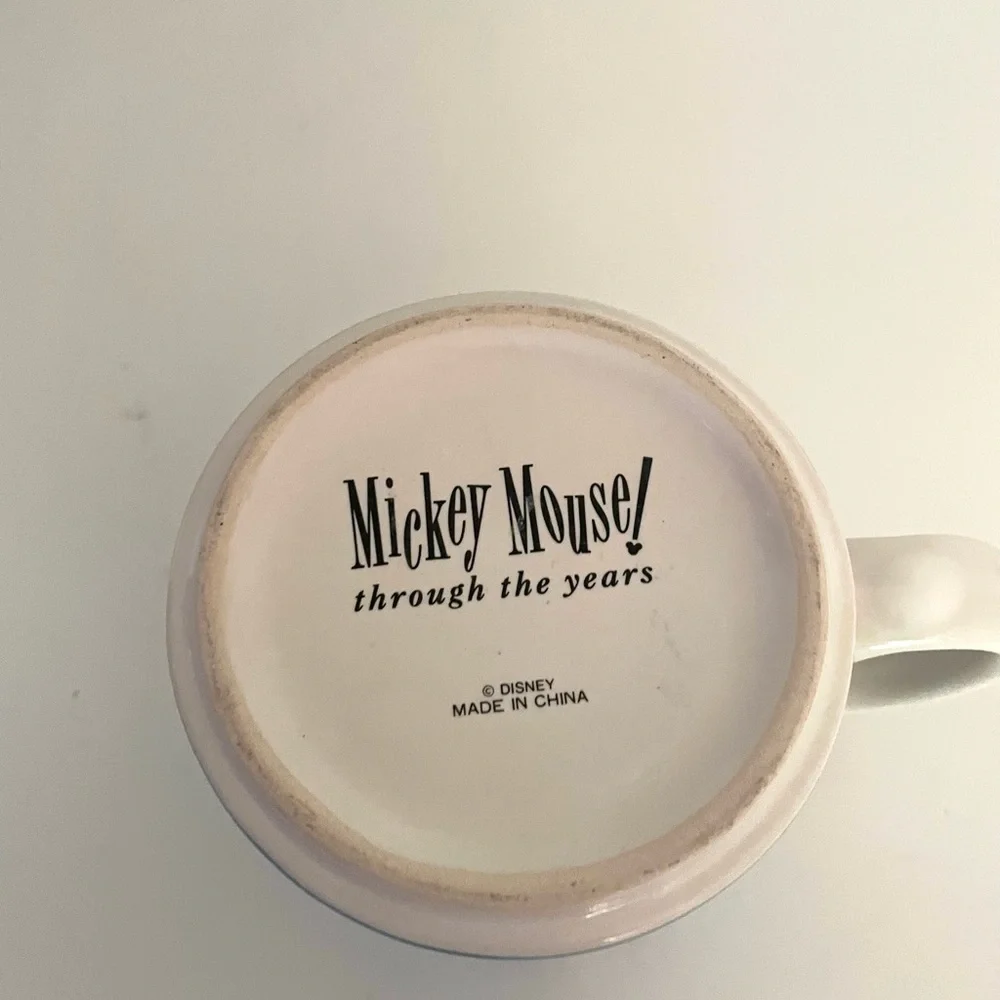 MICKEY MOUSE THROUGH THE YEARS 90’s Vintage coffee cup tea mug retired 12 oz